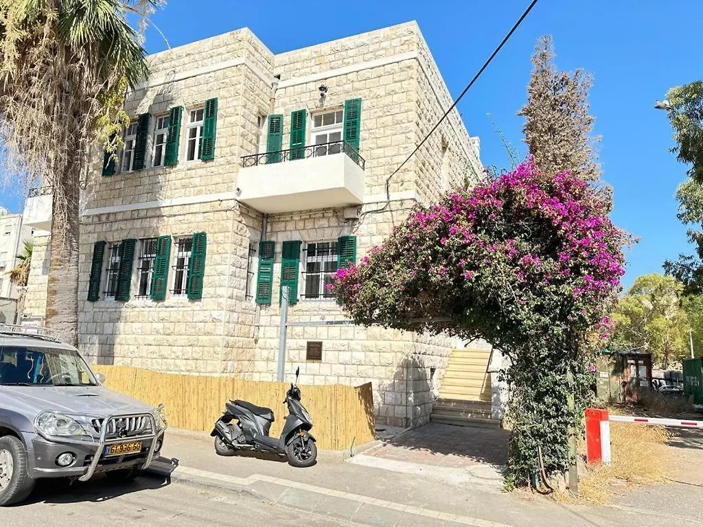 Port City Haifa - Authentic German Colony Apartments
