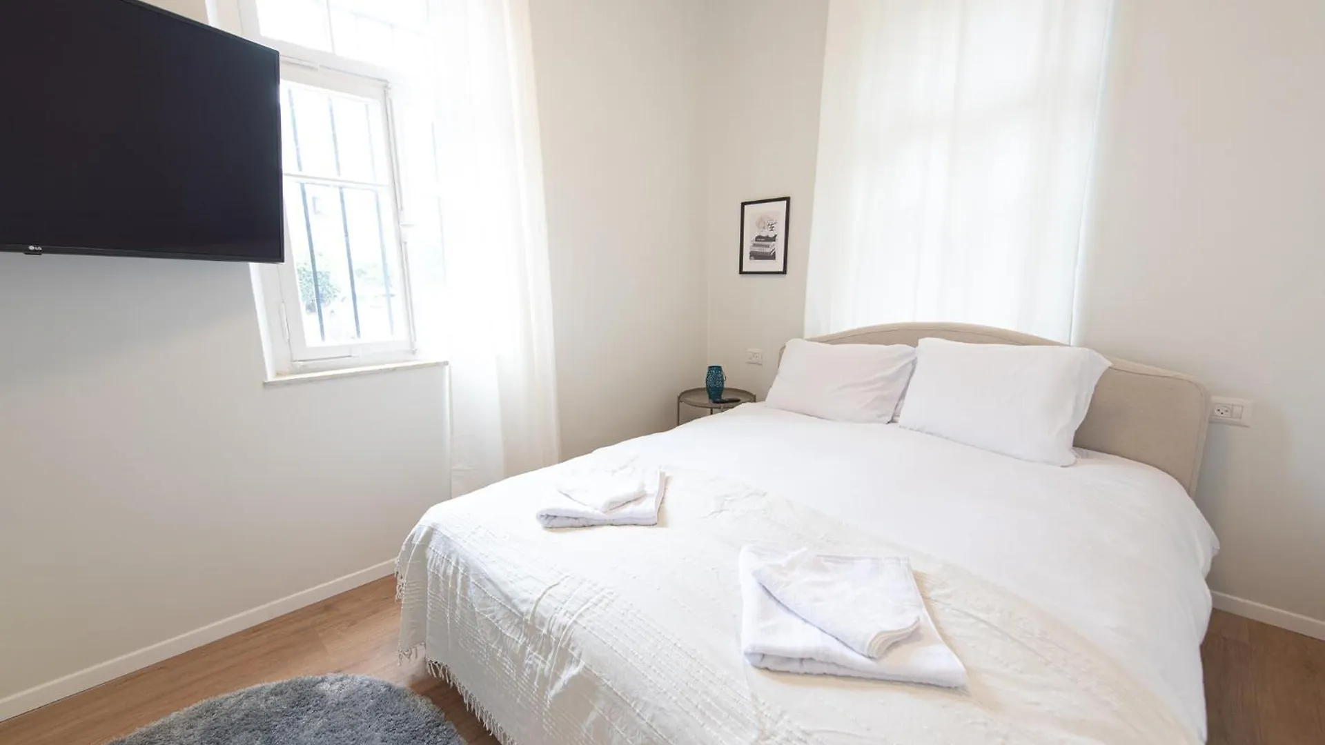 Port City Haifa - Authentic German Colony Apartments 0*,  Izrael